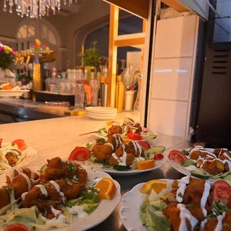 & Restaurant Bellevue 3*