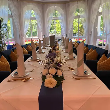 & Restaurant Bellevue