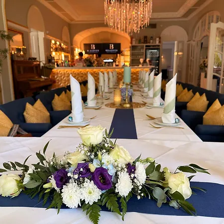 & Restaurant Bellevue Hotel