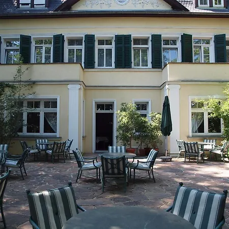 & Restaurant Bellevue 3*