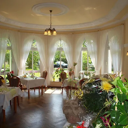 & Restaurant Bellevue 3*