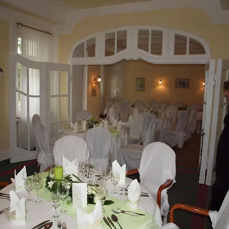 & Restaurant Bellevue 3*