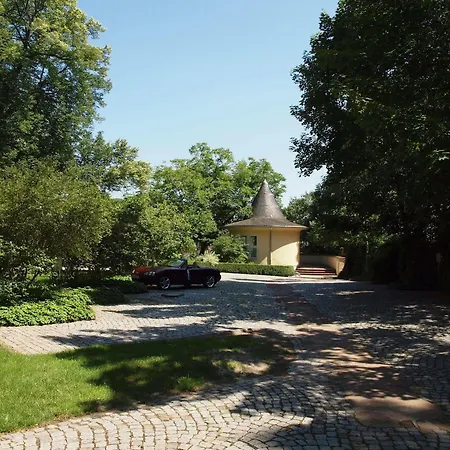 & Restaurant Bellevue Отель Schmolln (Altenburger)