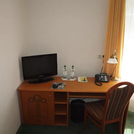 Отель & Restaurant Bellevue Schmolln (Altenburger)