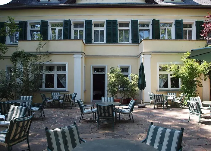 & Restaurant Bellevue 3*